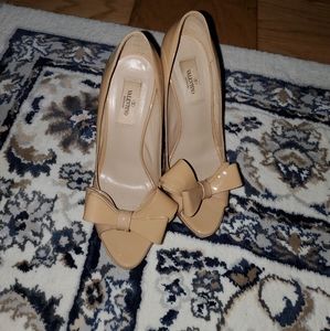 Valentino nude bow heels